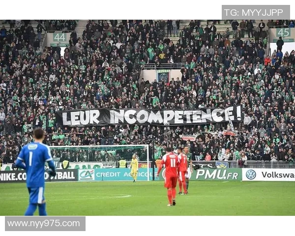 全球足球界哀悼之声回顾已故明星球员名单及其传奇生涯 全球足球界哀悼之声回顾已故明星球员名单及其传奇生涯